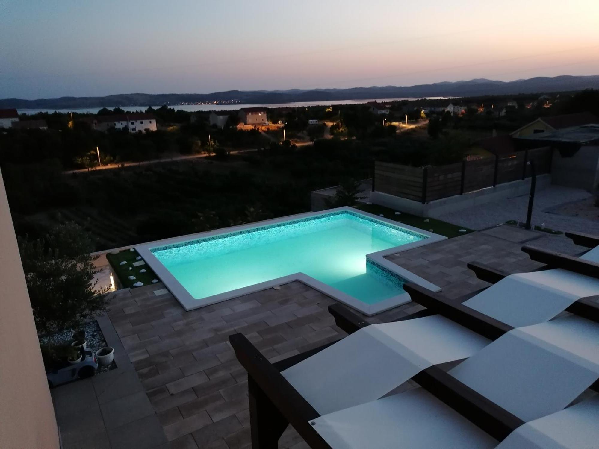 Apartment Scolopax Rusticola With Heated Pool Skradin