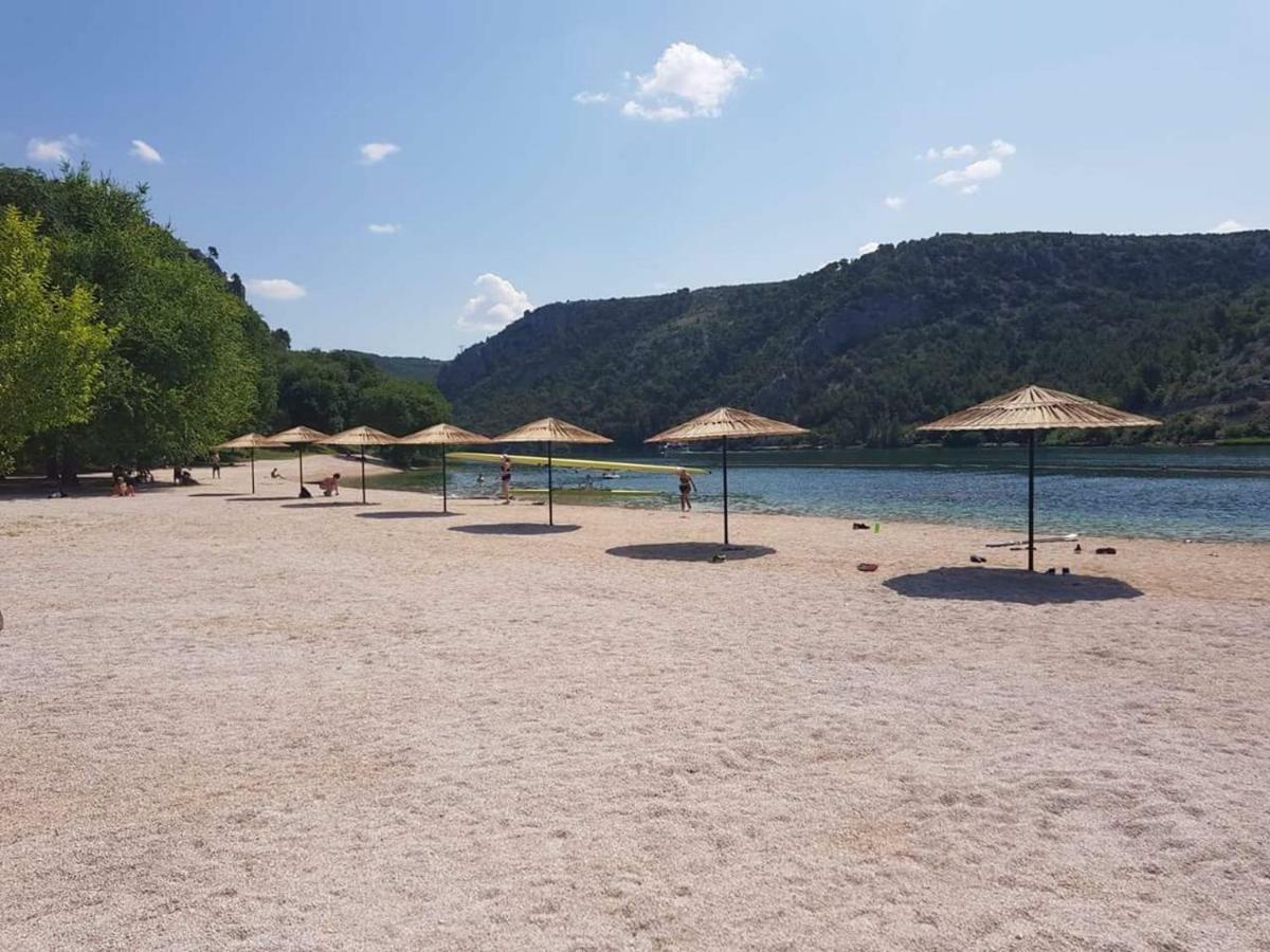 Apartment Scolopax Rusticola With Heated Pool Skradin